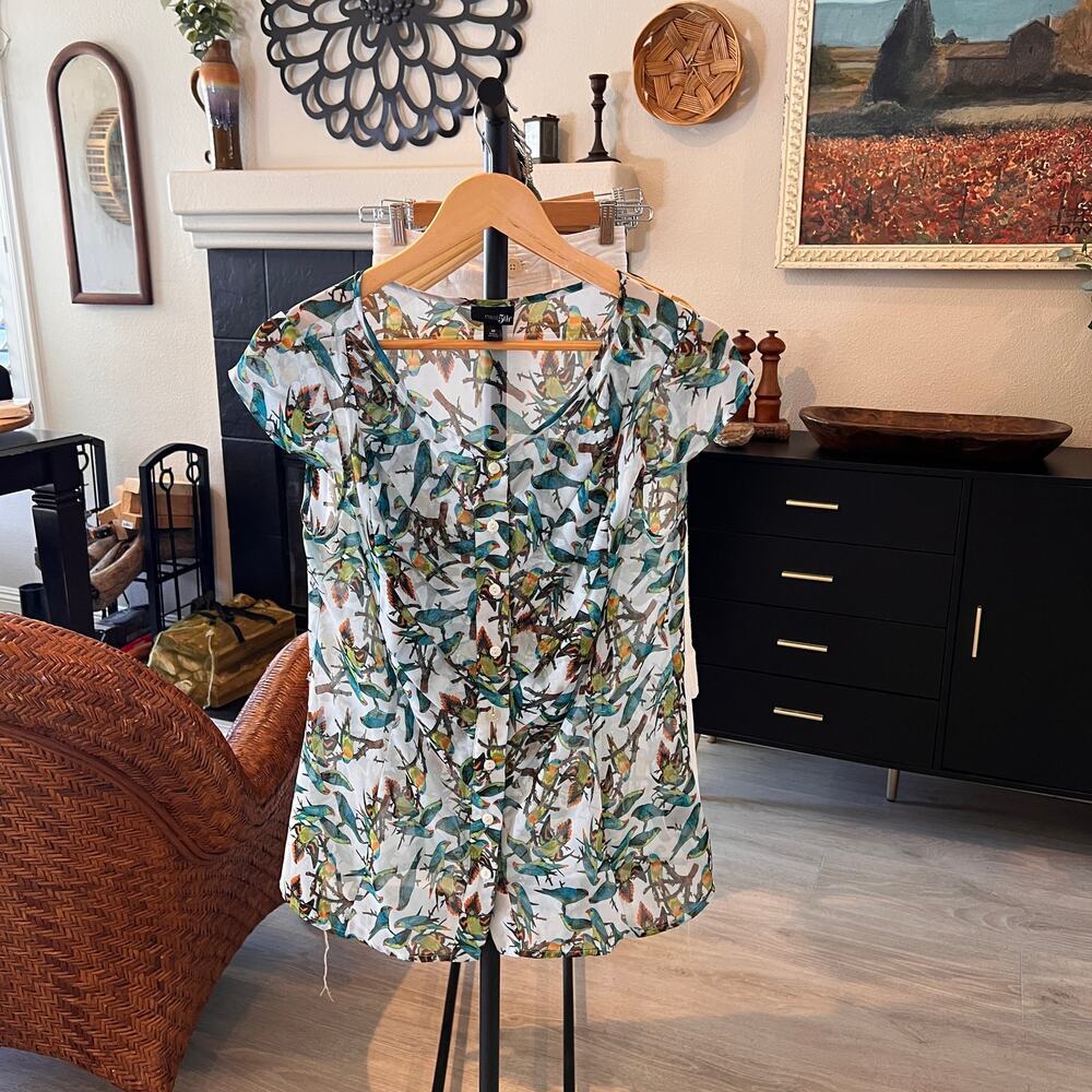 East 5th Blouse Womens Size Medium Parrot Novelty Print Sheer Button Down - Picture 16 of 16